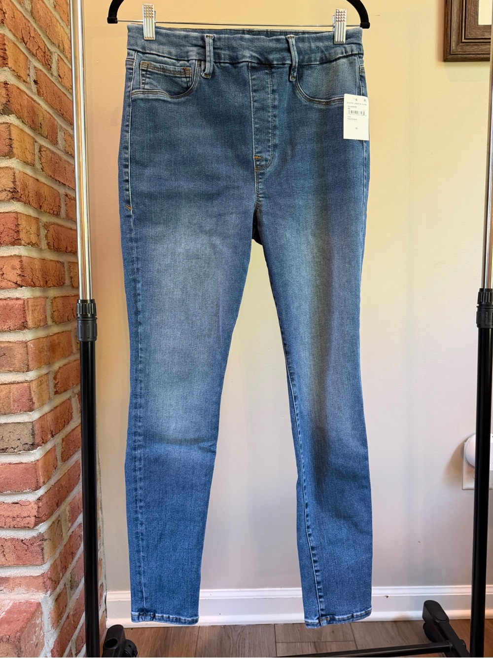 Good American Pull On Blue Power Stretch Skinny Jeans
